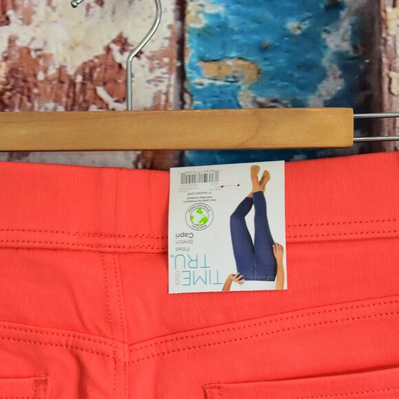 Women's Time And Tru Jegging Capri Fitted Stretch Pants 3XLARGE Orange NEW - Picture 7 of 8